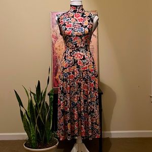Vintage inspired floral dress, size small.